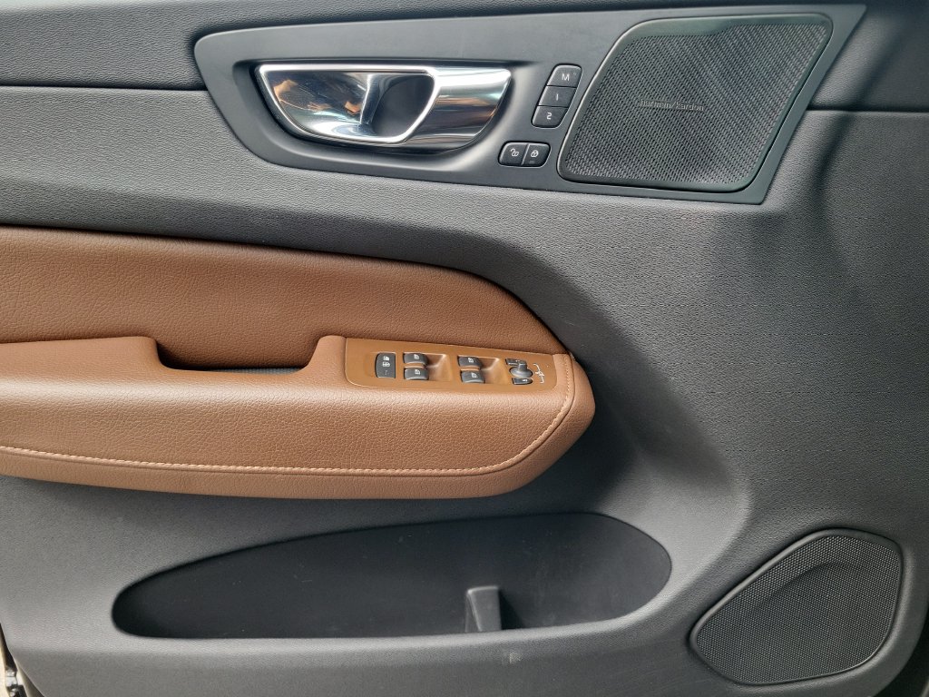 2019 Volvo XC60 T6 Momentum - photo 32