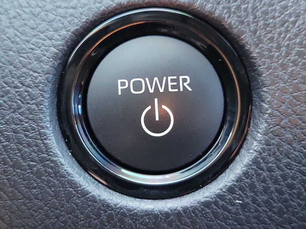 2025 Toyota Camry SE - photo 30
