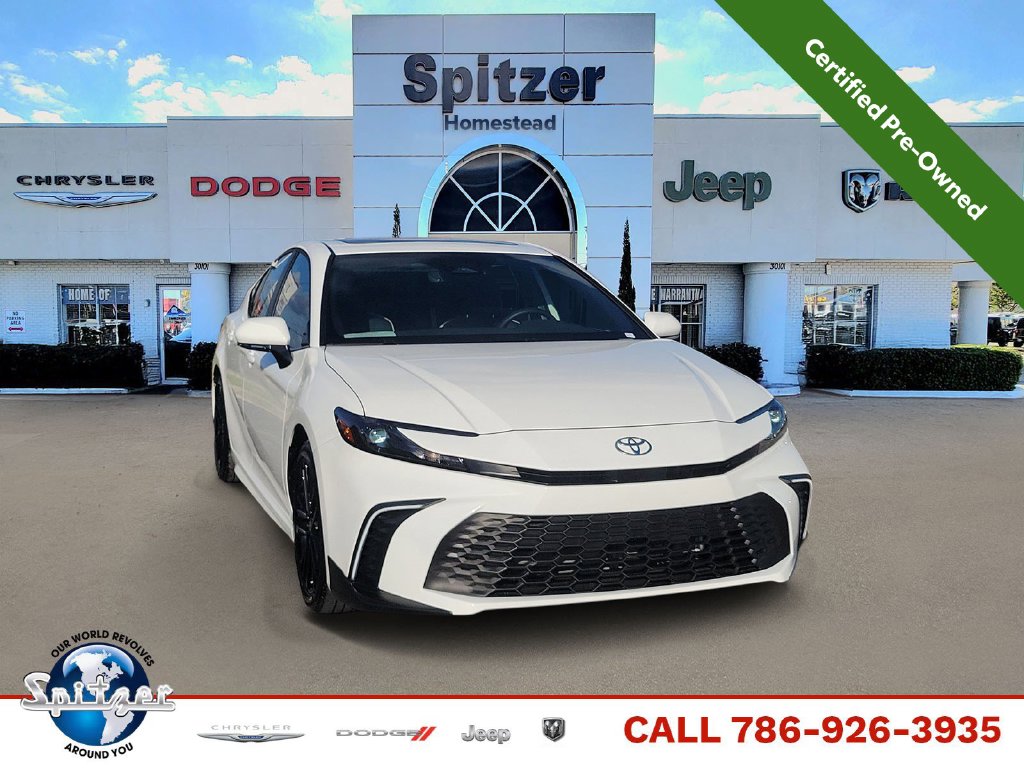 2025 Toyota Camry SE