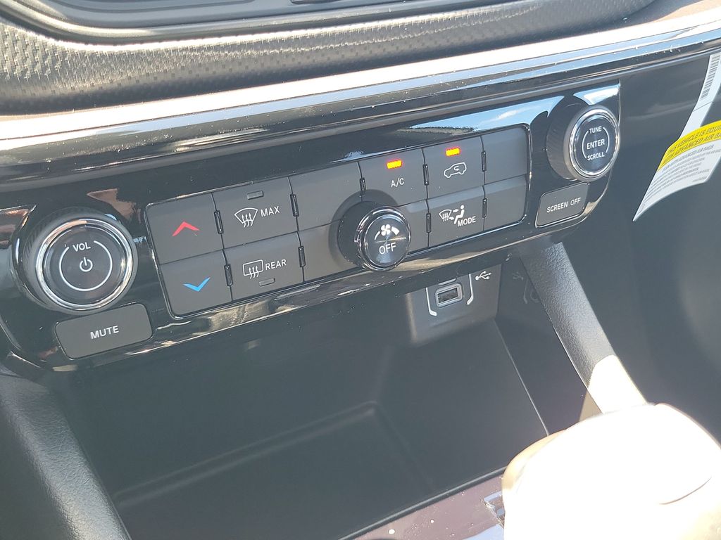 2026 Jeep Compass Latitude - photo 29