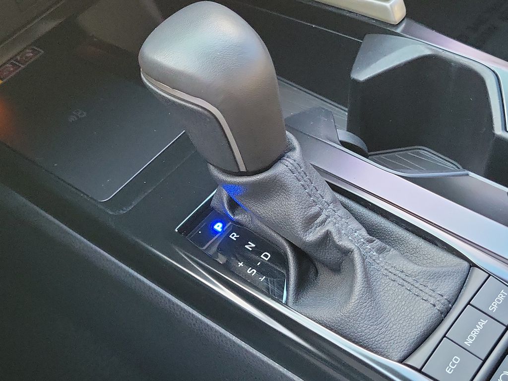 2025 Toyota Camry SE - photo 28