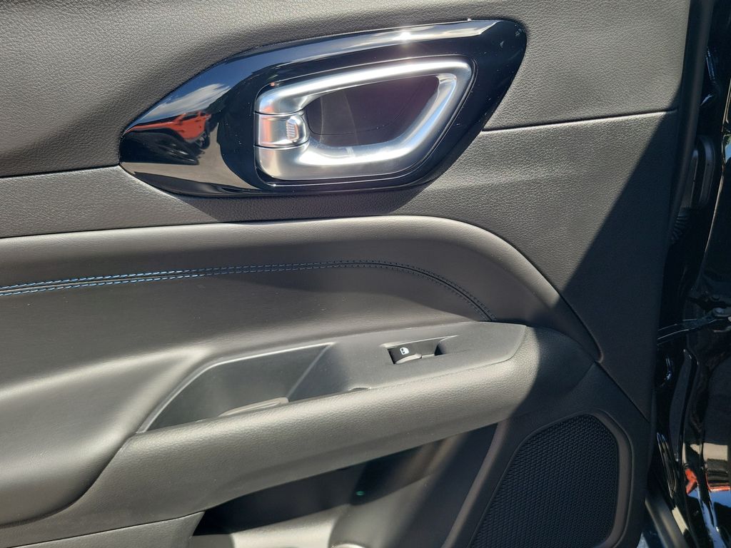 2026 Jeep Compass Latitude - photo 11