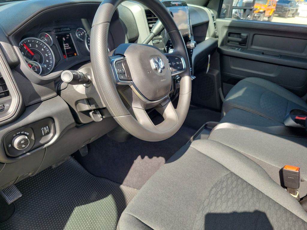 2027 Ram 2500 Black Express - photo 14