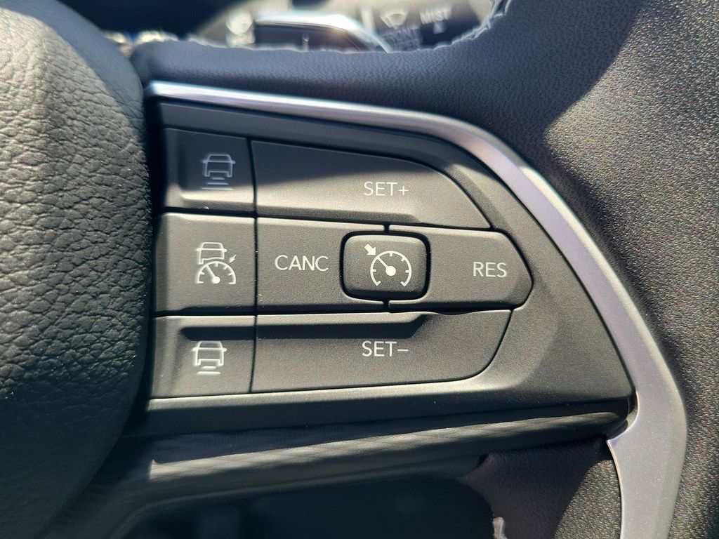 2026 Jeep Grand Cherokee Laredo - photo 27