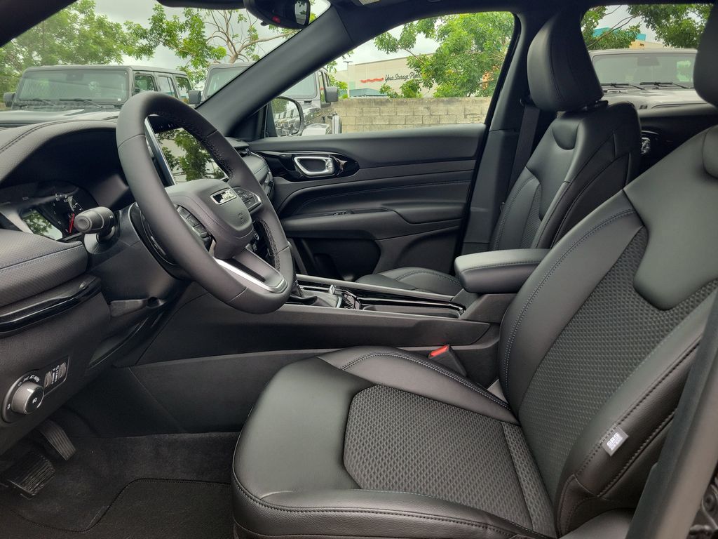 2026 Jeep Compass Latitude - photo 19