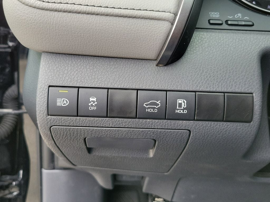 2023 Toyota Camry SE - photo 30