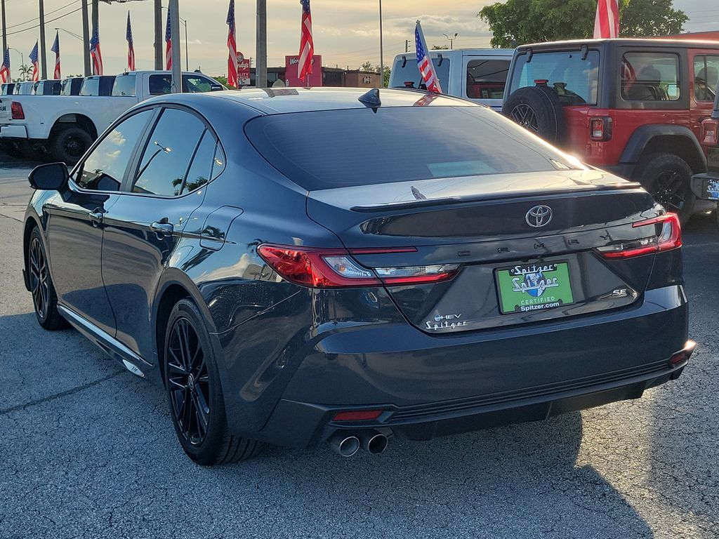 2025 Toyota Camry SE - photo 5