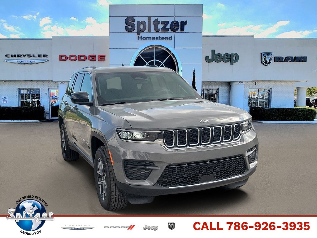 2027 Jeep Grand Cherokee Laredo - photo 2