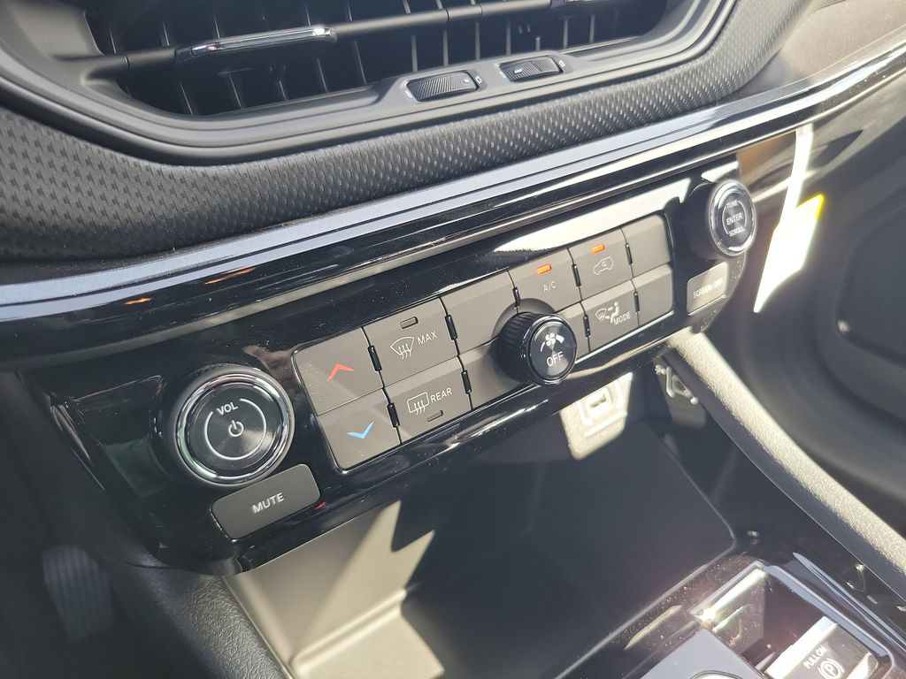 2026 Jeep Compass Latitude - photo 28