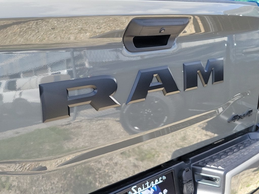 2027 Ram 2500 Black Express - photo 7