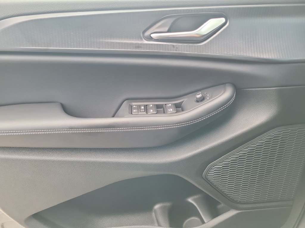 2027 Jeep Grand Cherokee Laredo - photo 28