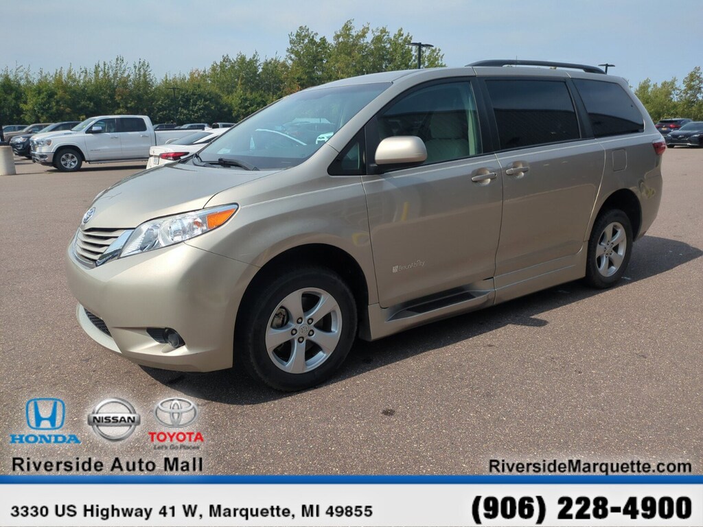 Used 2017 Toyota Sienna For Sale Escanaba MI 5TDKZ3DC1HS777638