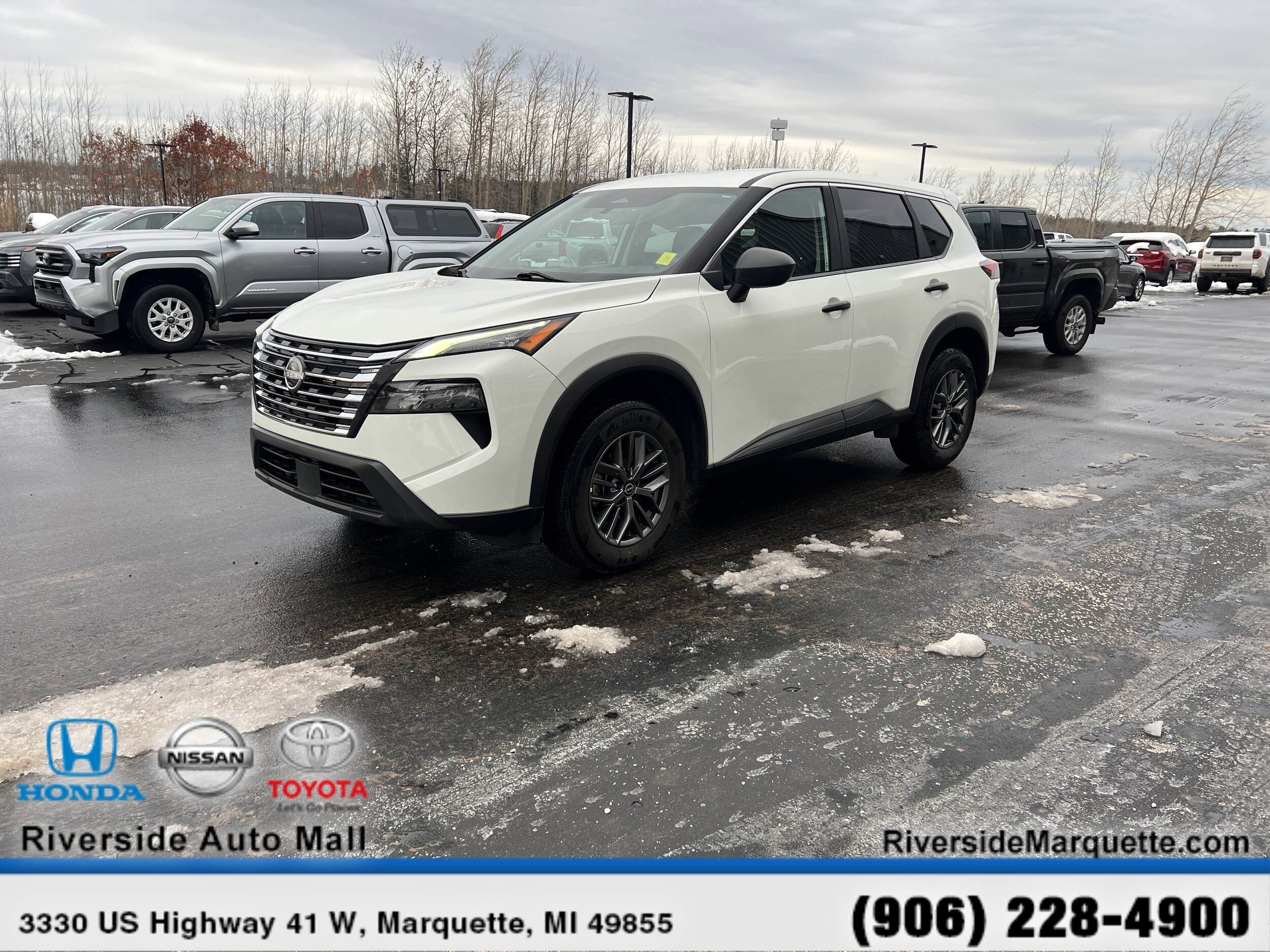 2024 Nissan Rogue S photo 3