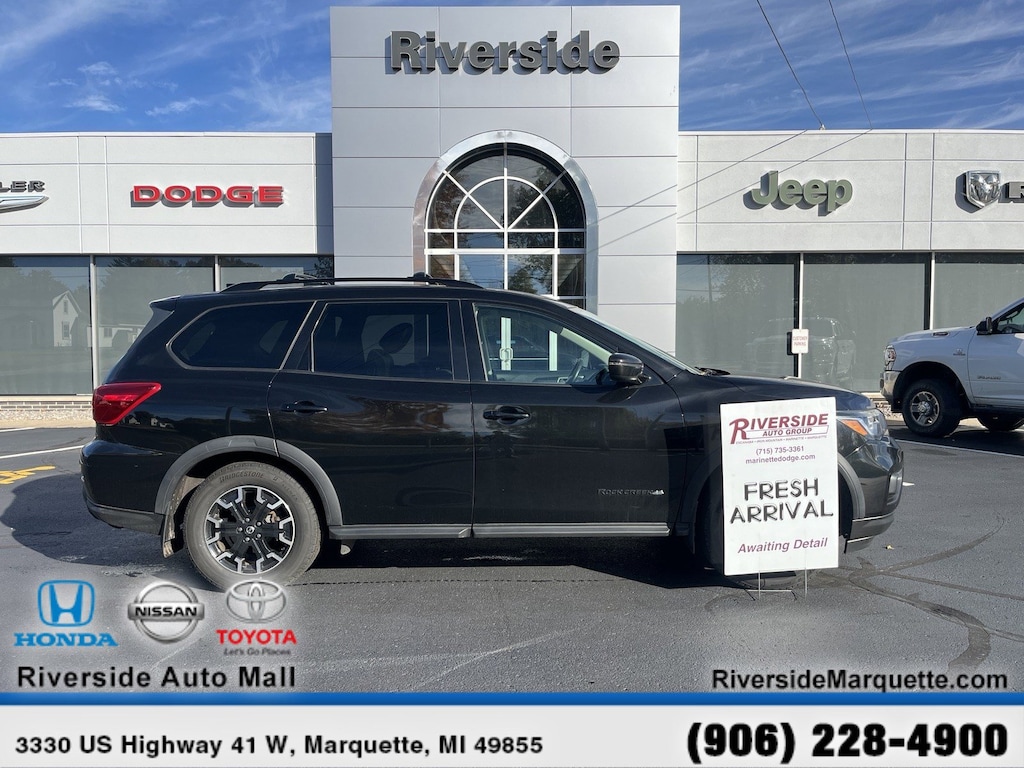 Used 2020 Nissan Pathfinder 4x4 SV