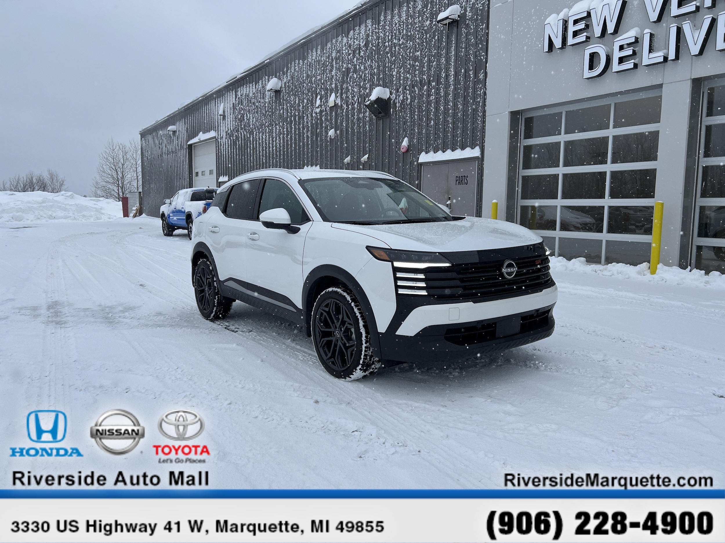 2025 Nissan Kicks SR AWD