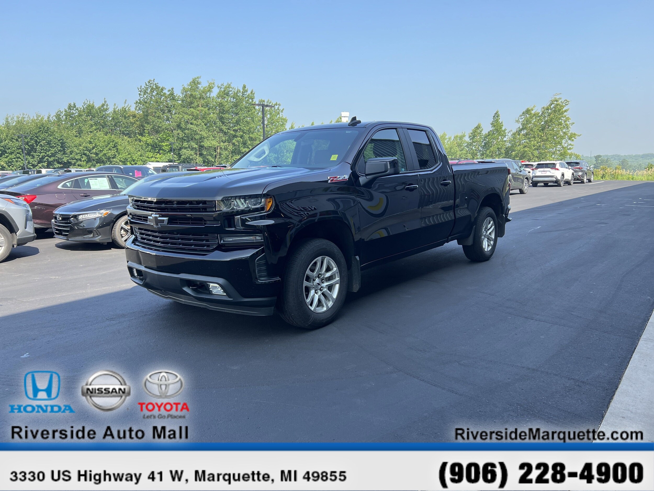 2020 Chevrolet Silverado 1500 RST photo 3