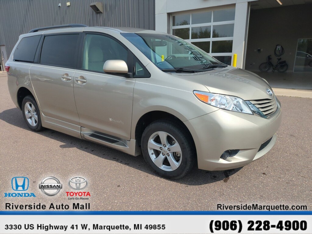 Used 2017 Toyota Sienna For Sale Escanaba MI 5TDKZ3DC1HS777638