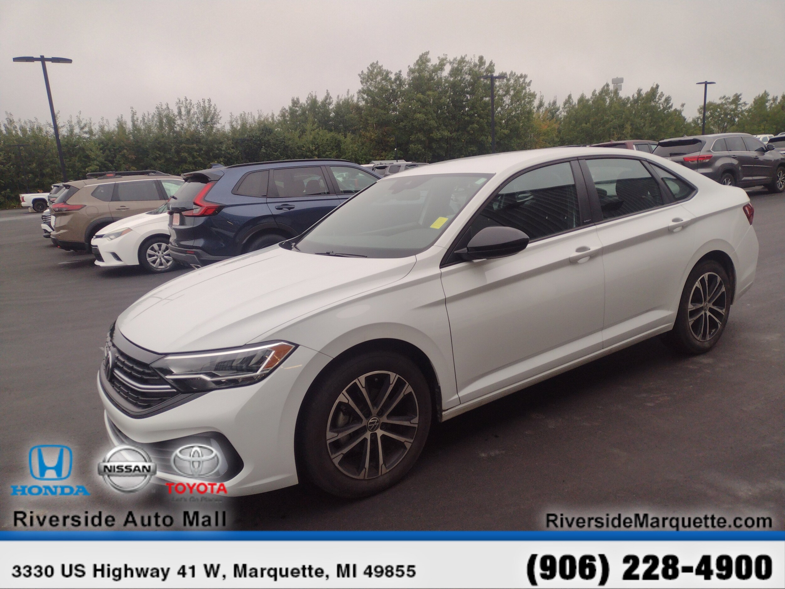 2024 Volkswagen Jetta Sport photo 2