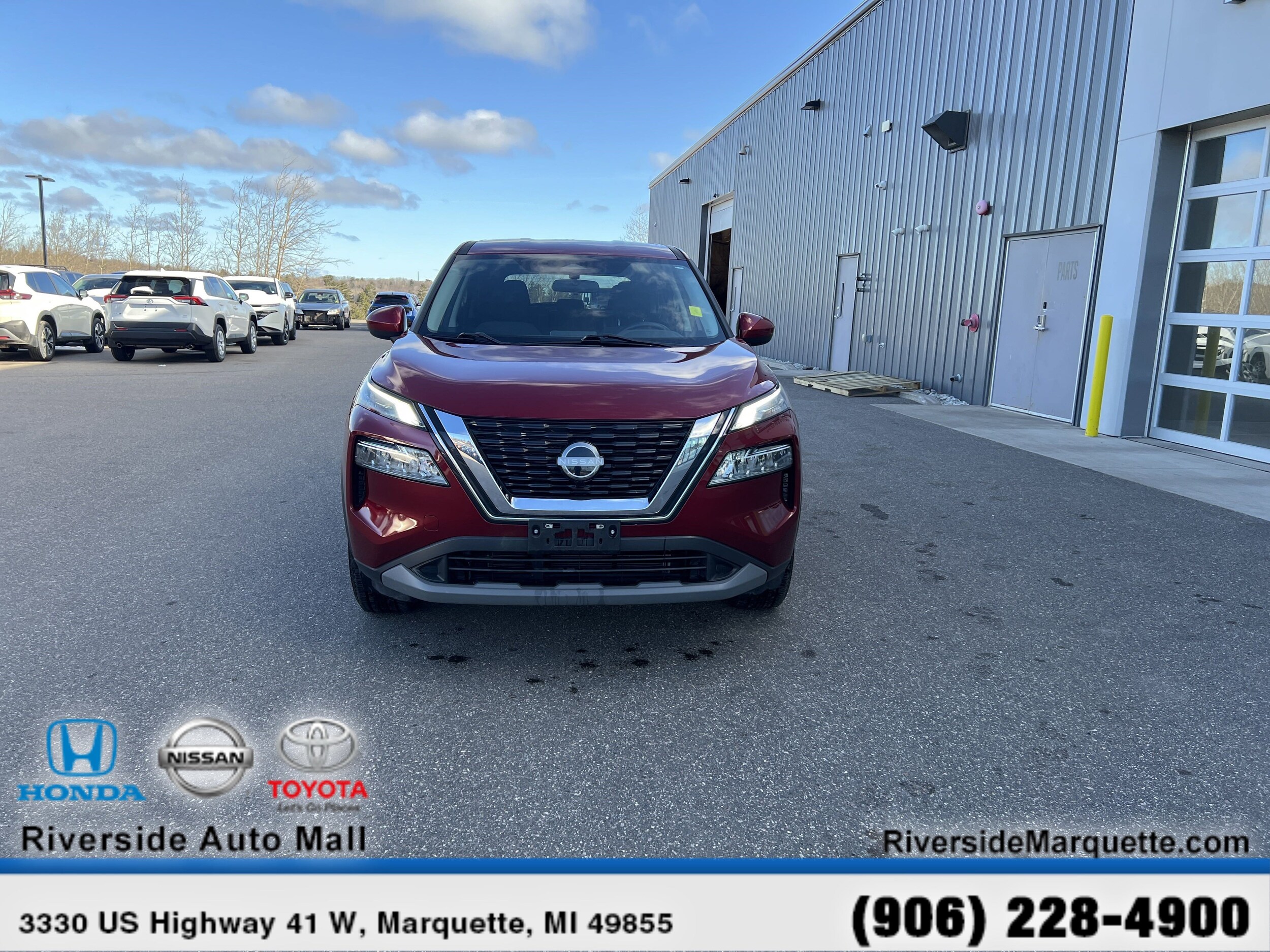 2023 Nissan Rogue SV photo 3
