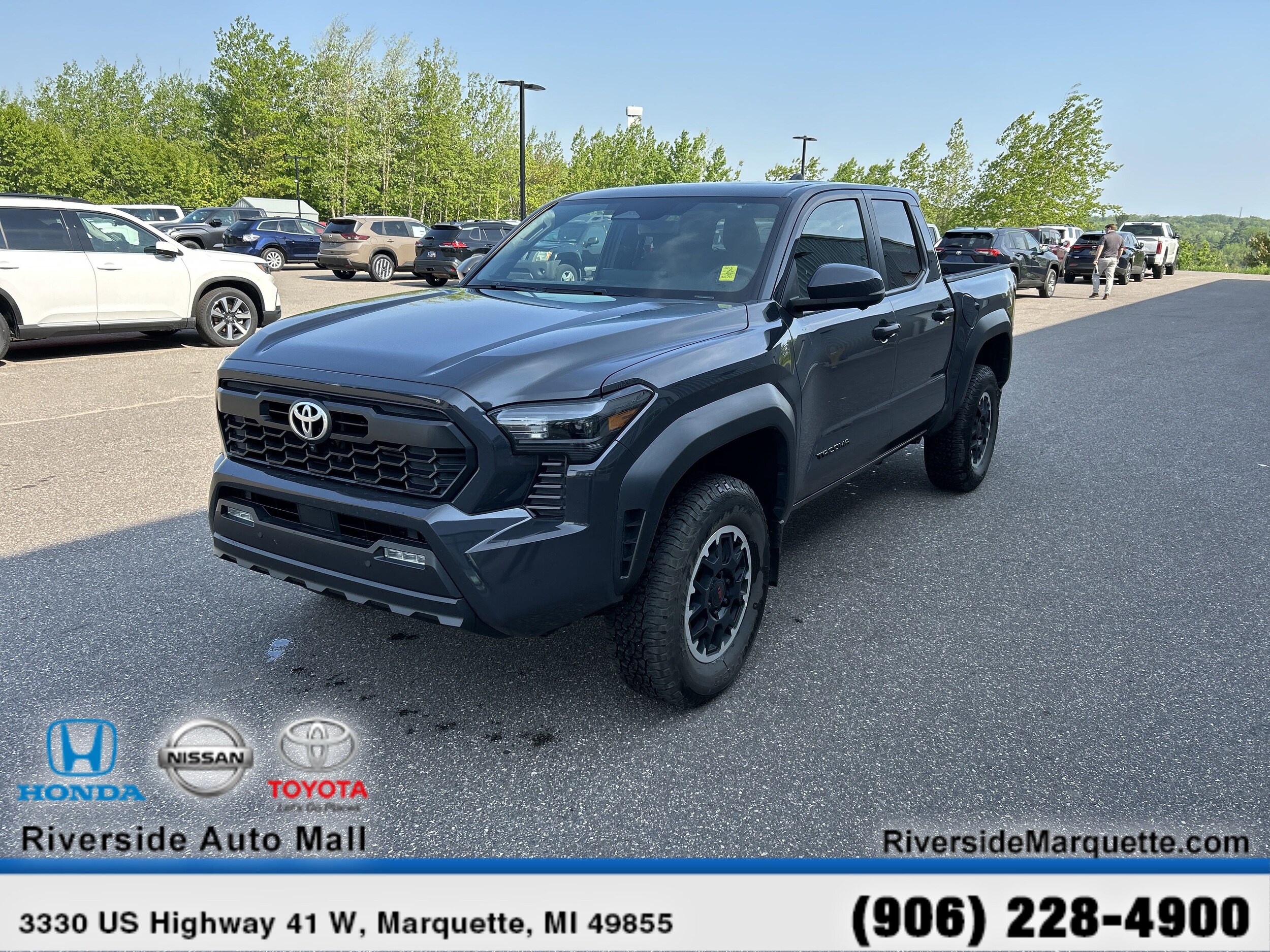 2024 Toyota Tacoma TRD Double Cab photo 3