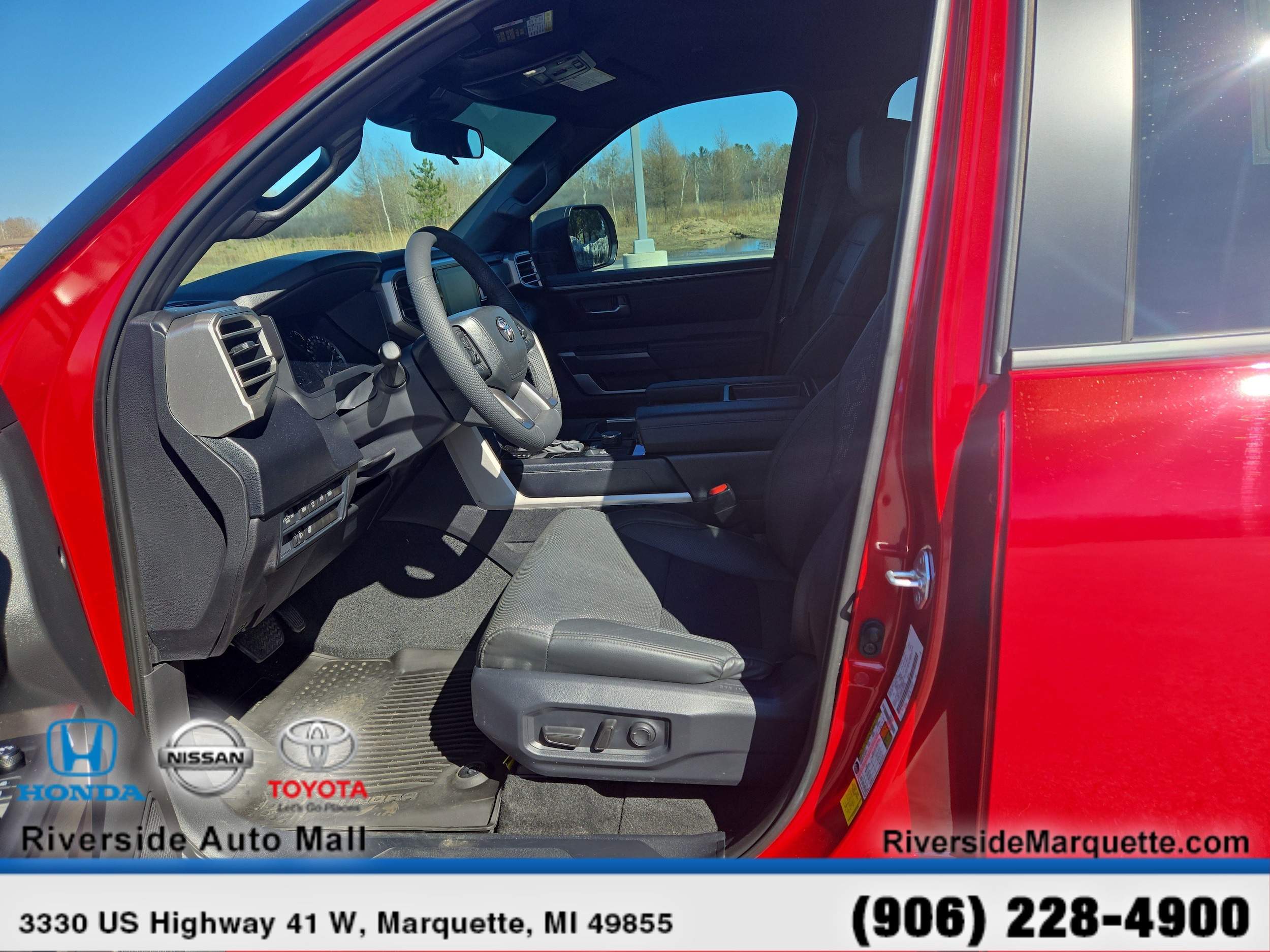 2025 Toyota Tundra SR5 - Photo 15