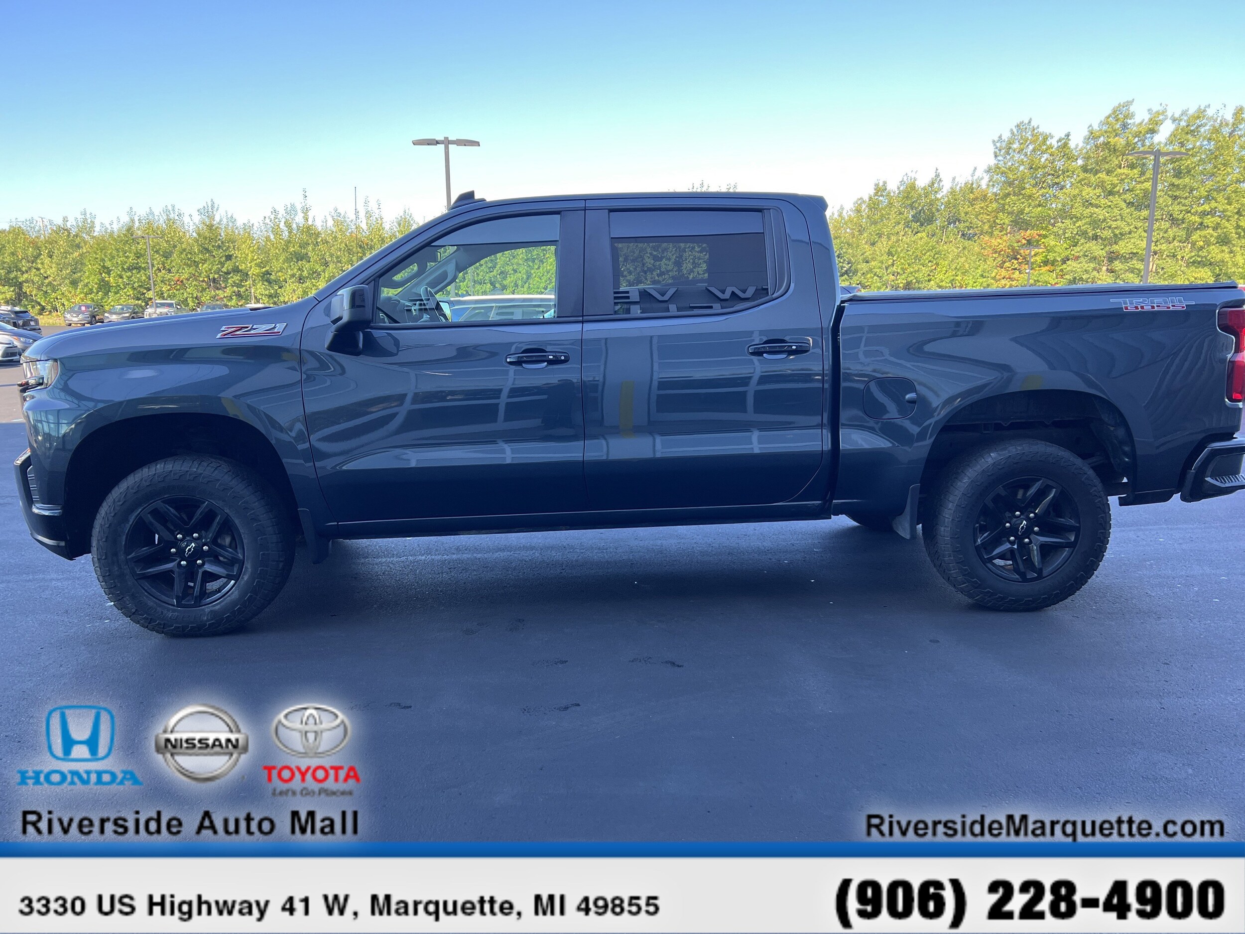2019 Chevrolet Silverado 1500 LT Trail Boss photo 2