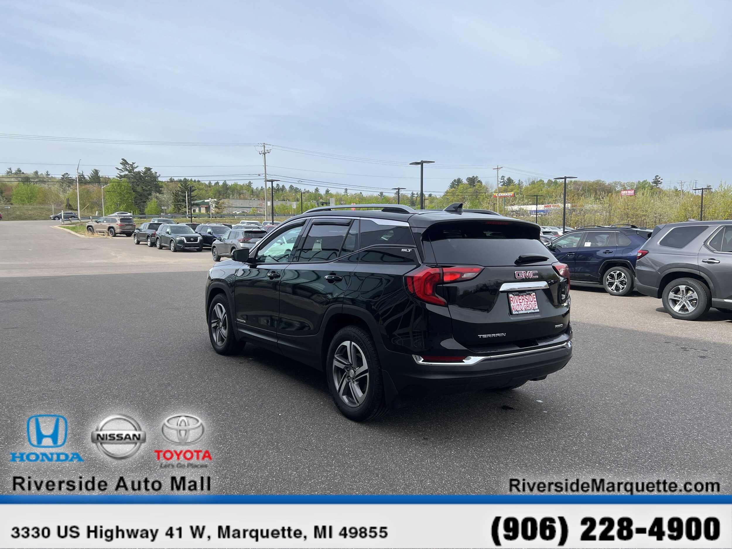 2021 Gmc Terrain SLT photo 2