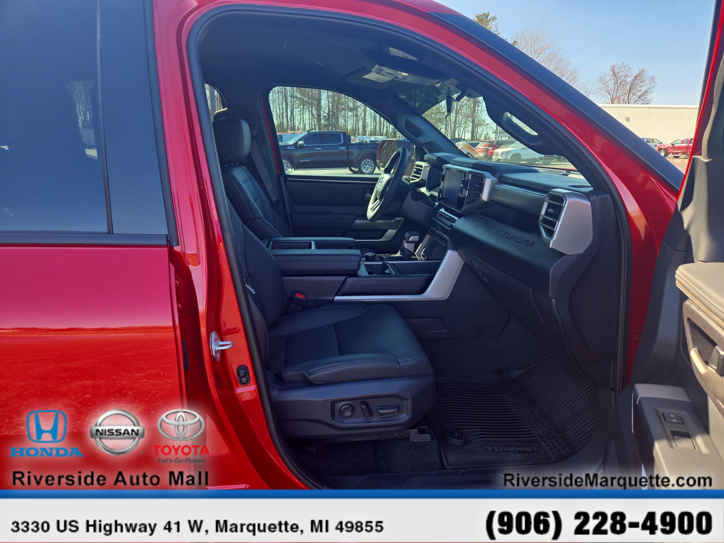 2025 Toyota Tundra SR5 - Photo 25