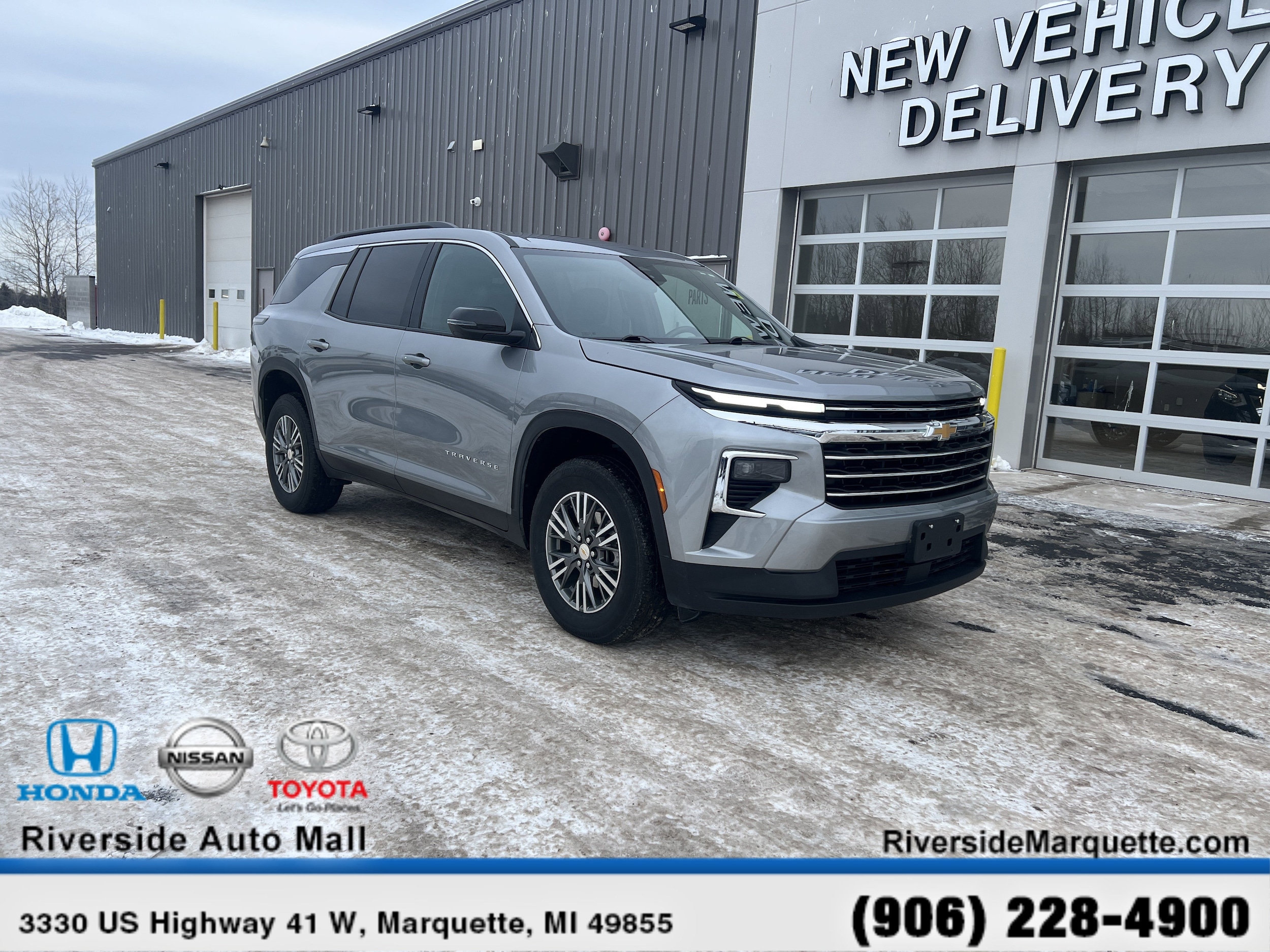 2025 Chevrolet Traverse LT's photo