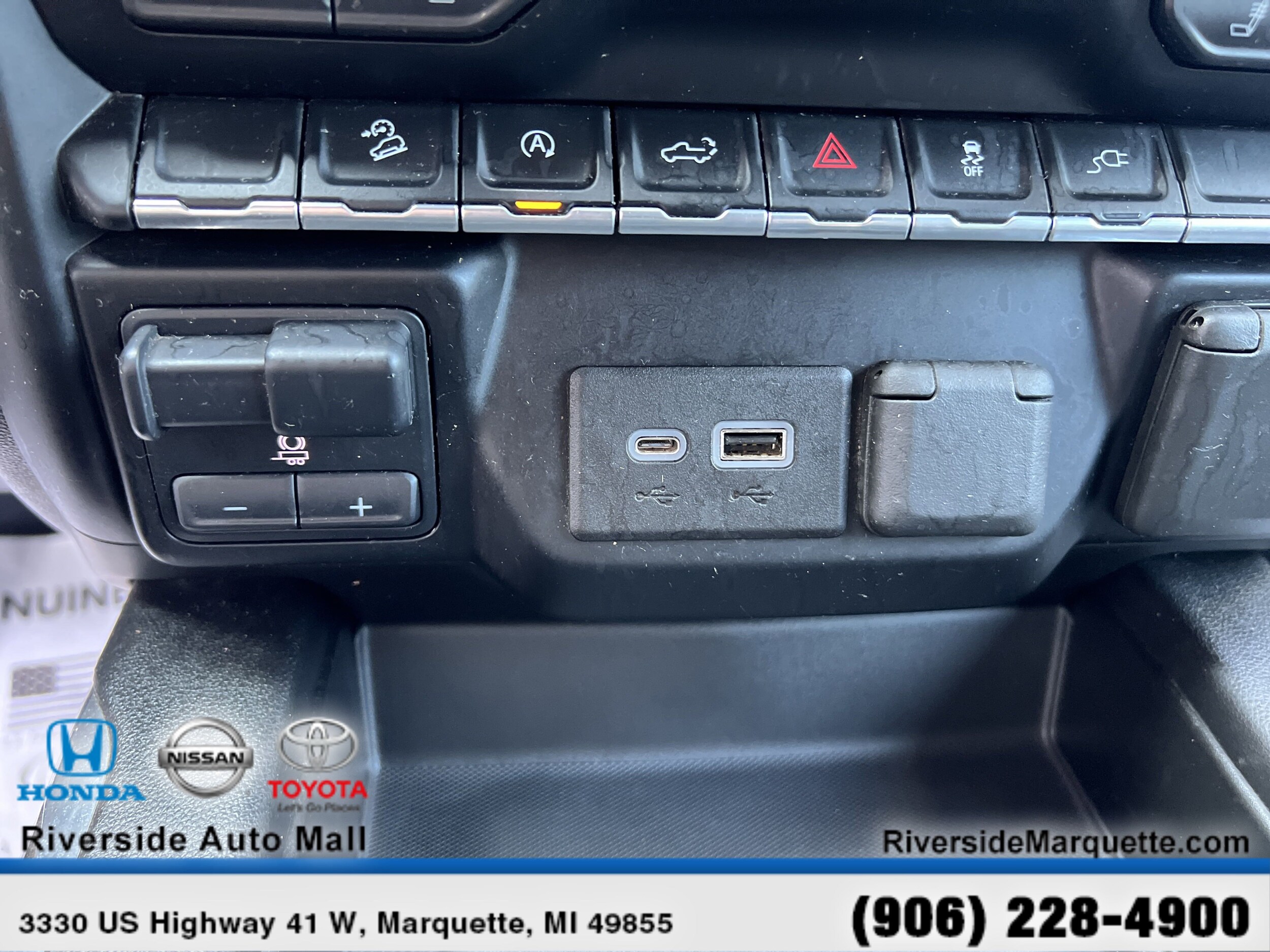 2020 Chevrolet Silverado 1500 RST - Photo 18