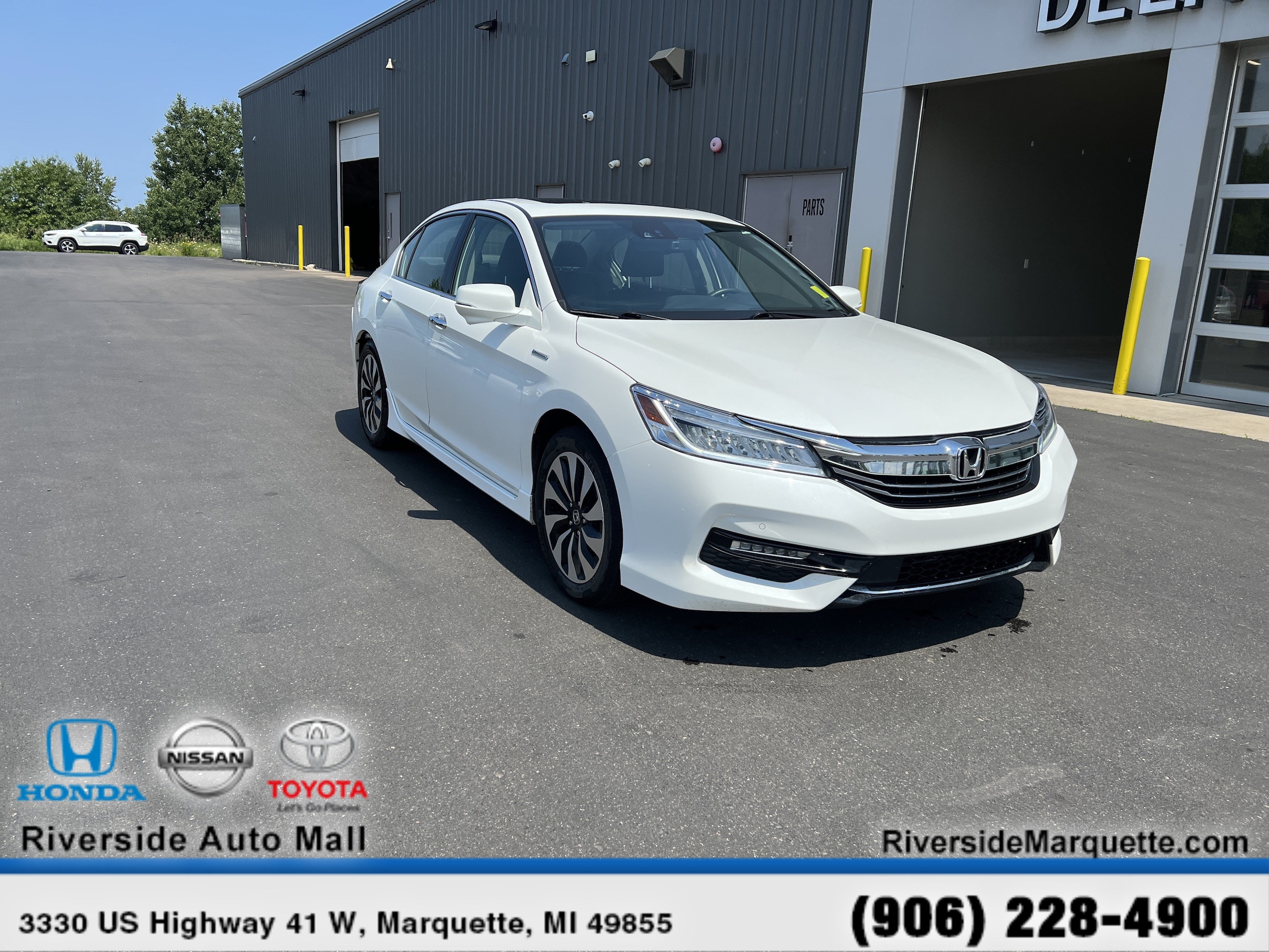 Used 2017 Honda Accord Hybrid Touring with VIN JHMCR6F78HC021360 for sale in Marquette, MI
