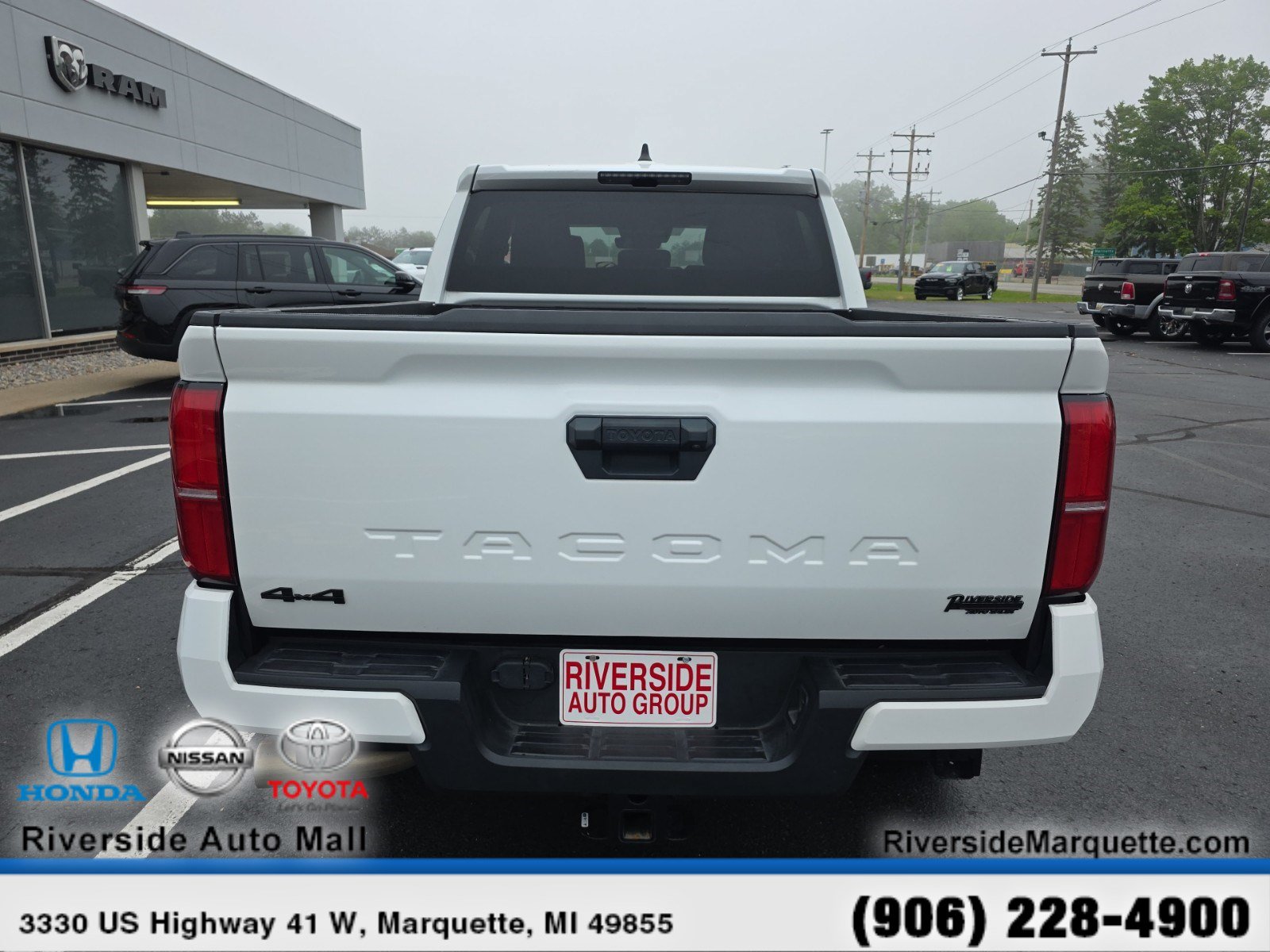 2024 Toyota Tacoma SR5 - Photo 8