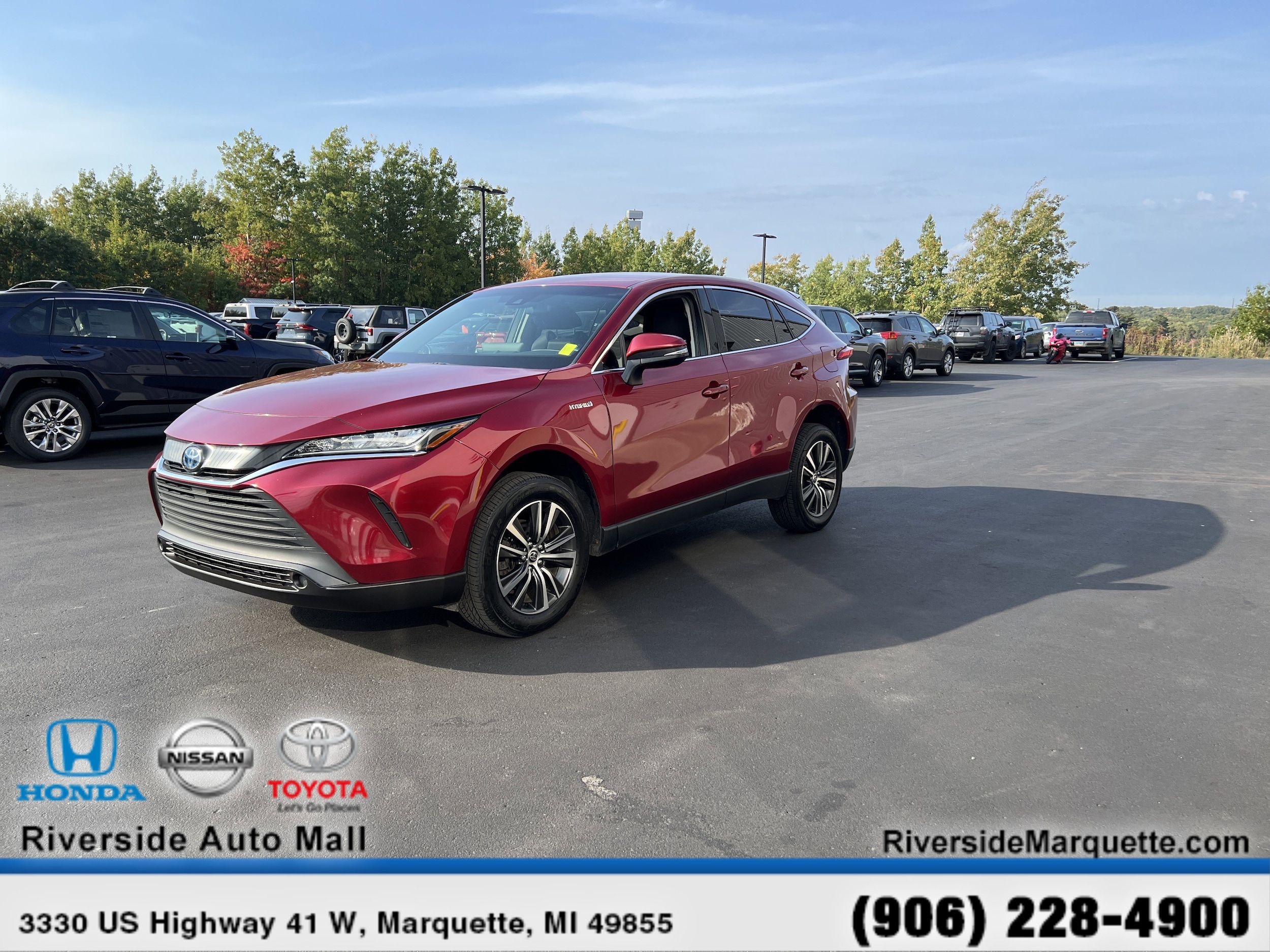 2021 Toyota Venza LE photo 2