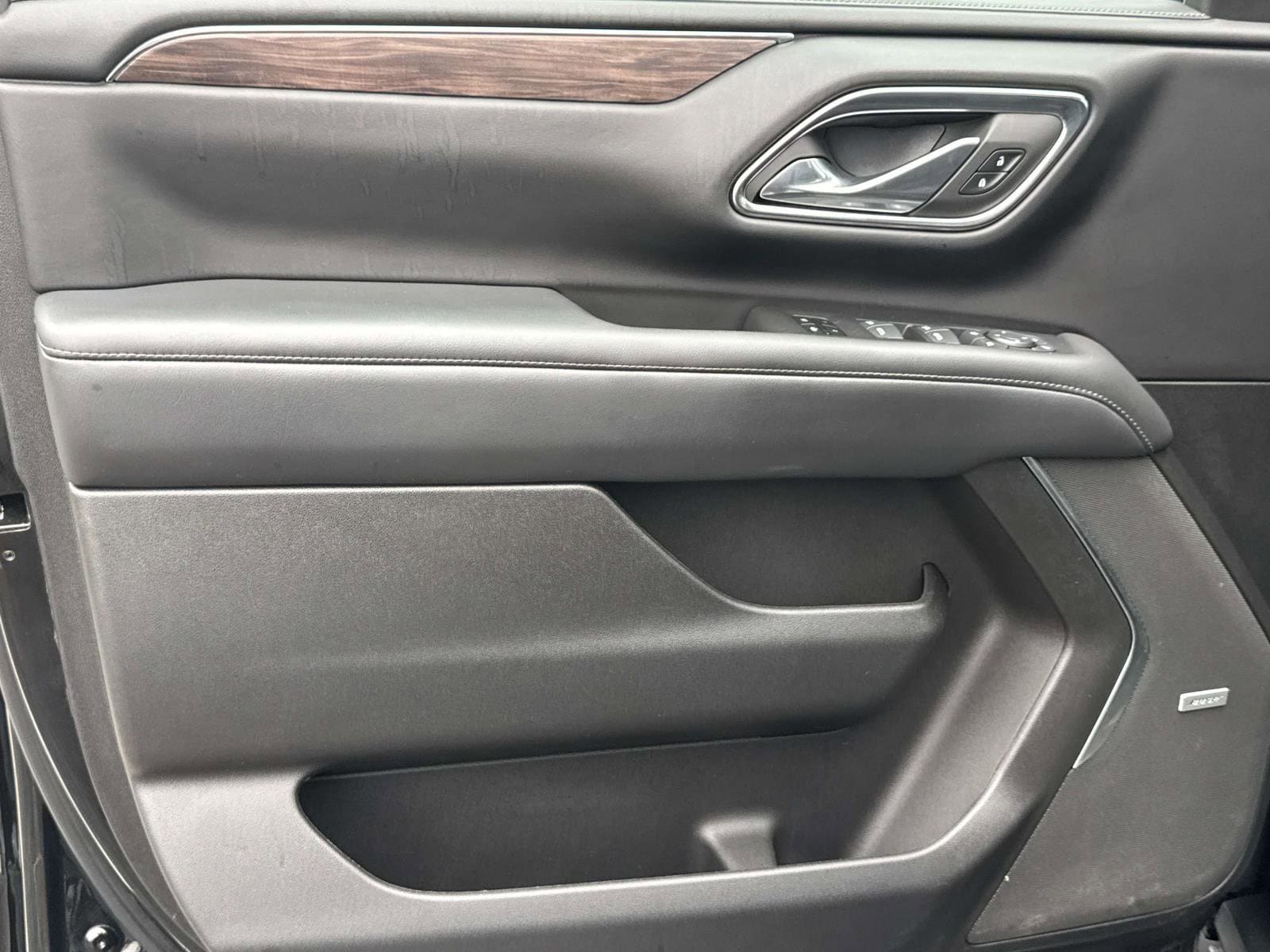 2023 Chevrolet Suburban Z71 - Photo 6