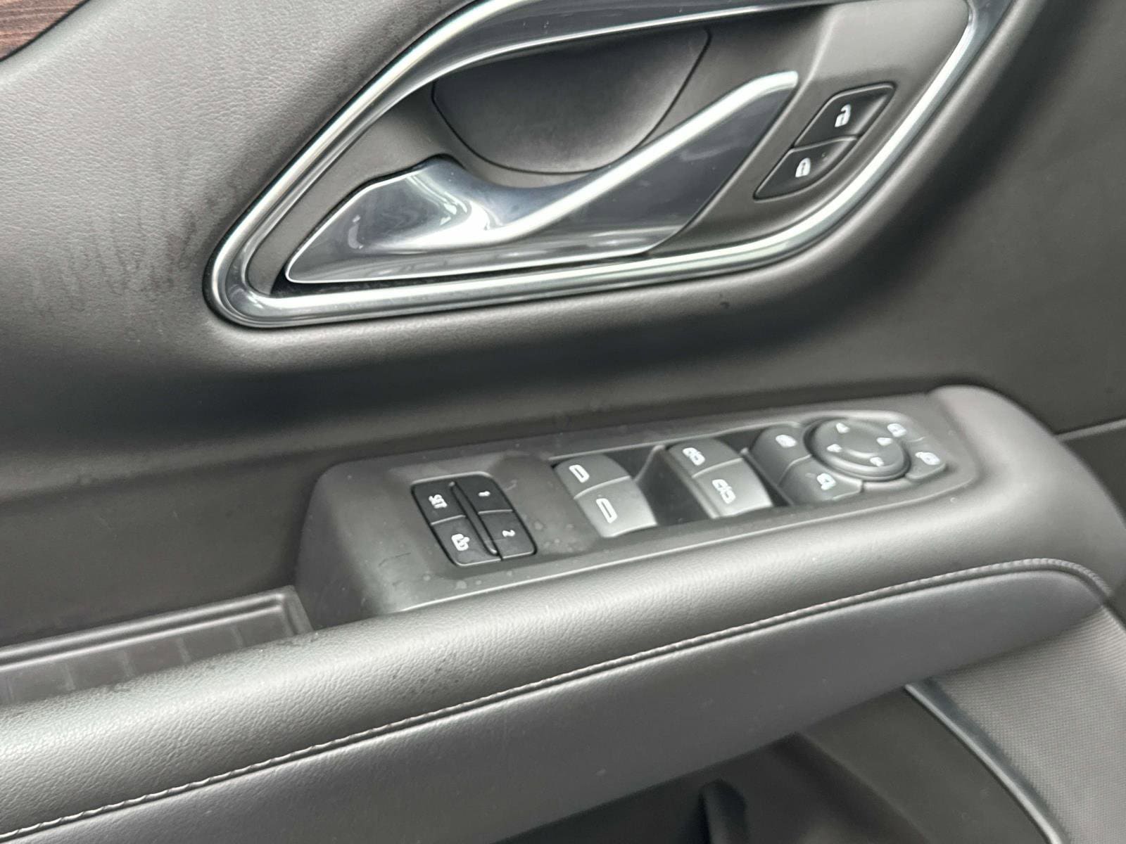 2023 Chevrolet Suburban Z71 - Photo 7