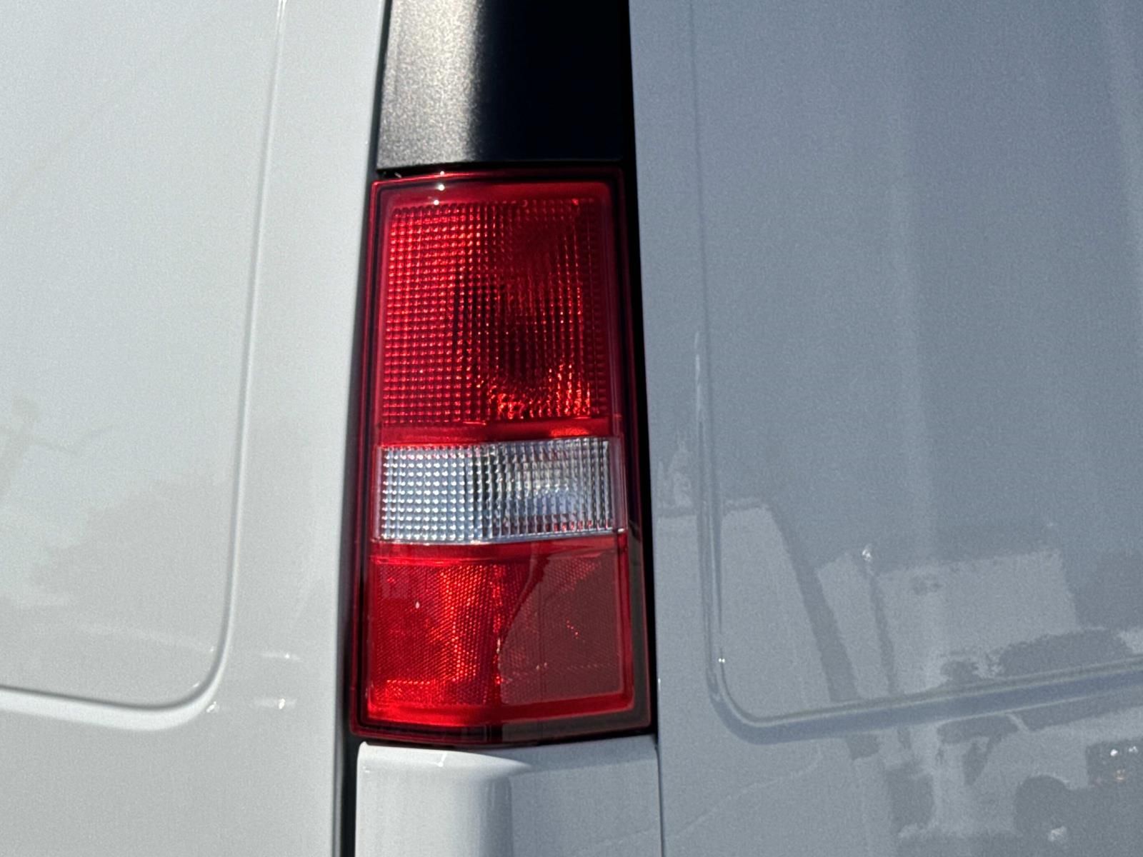 2025 Chevrolet Express Cargo Work Van - Photo 9
