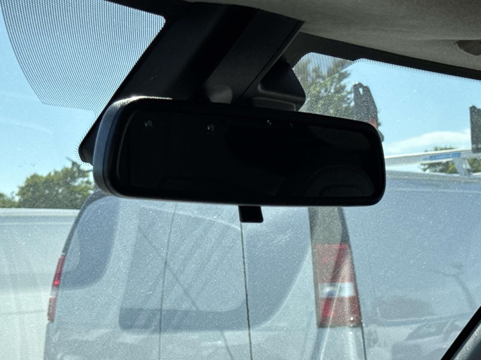 2025 Chevrolet Express Cargo Work Van - Photo 23