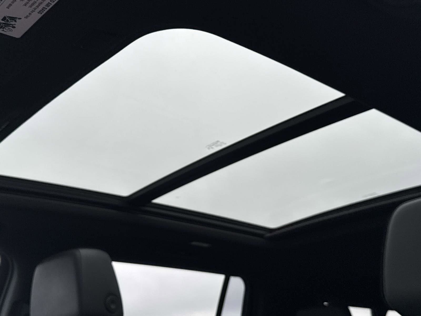 2023 Chevrolet Suburban Z71 - Photo 9