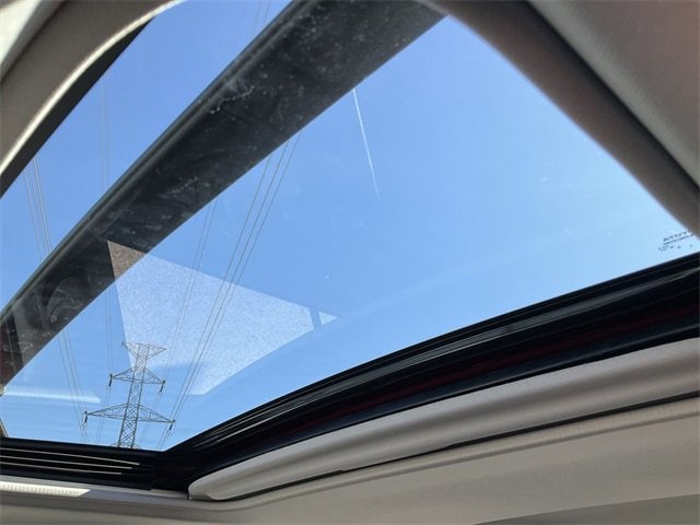 Thumbnail: 2025 Toyota RAV4 - 15