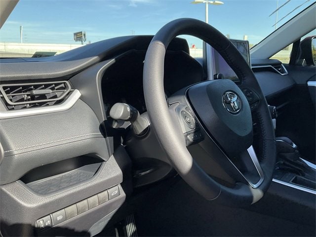 Thumbnail: 2025 Toyota RAV4 - 10