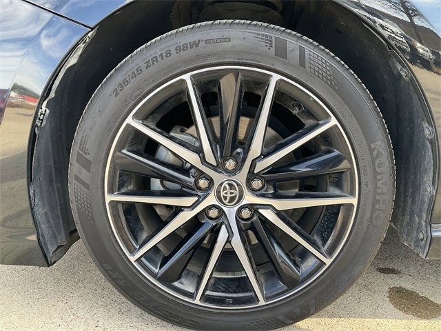 Thumbnail: 2023 Toyota Camry - 12