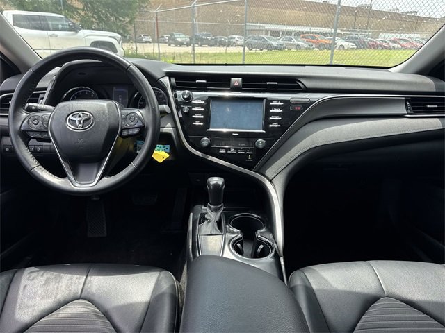 2020 Toyota Camry SE 17