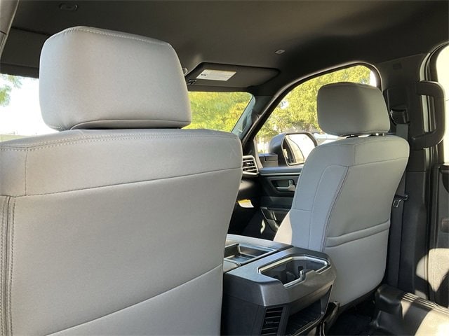 Thumbnail: 2025 Toyota Tundra - 15