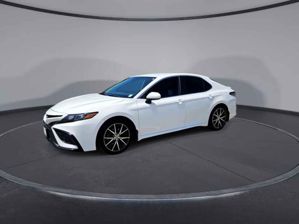 Used 2021 Toyota Camry SE Sedan