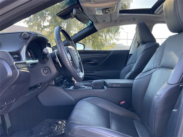 Thumbnail: 2020 Lexus ES - 12