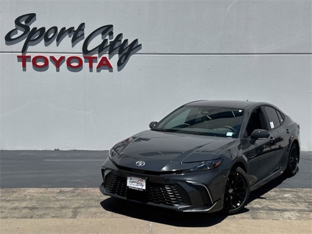 Used 2025 Toyota Camry SE Sedan