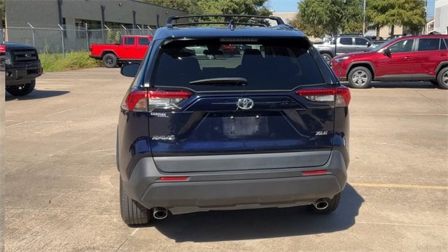 Thumbnail: 2020 Toyota RAV4 - 6