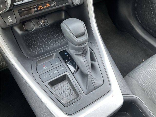 Thumbnail: 2025 Toyota RAV4 - 24