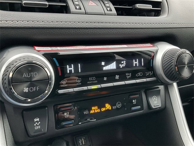 Thumbnail: 2025 Toyota RAV4 - 24