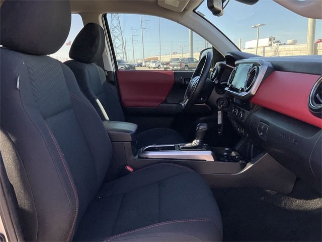 Thumbnail: 2021 Toyota Tacoma - 17